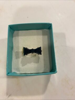 kate spade navy bow ring with gold-tone band